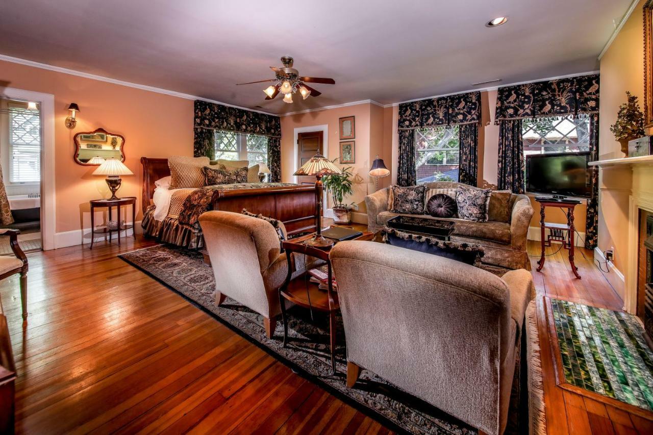 אשוויל Black Walnut B&B Inn מראה חיצוני תמונה